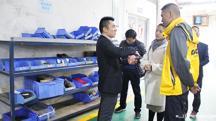 点点taptap手机官网密封件生产车间现场