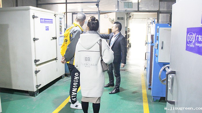 点点taptap手机官网密封件生产车间现场