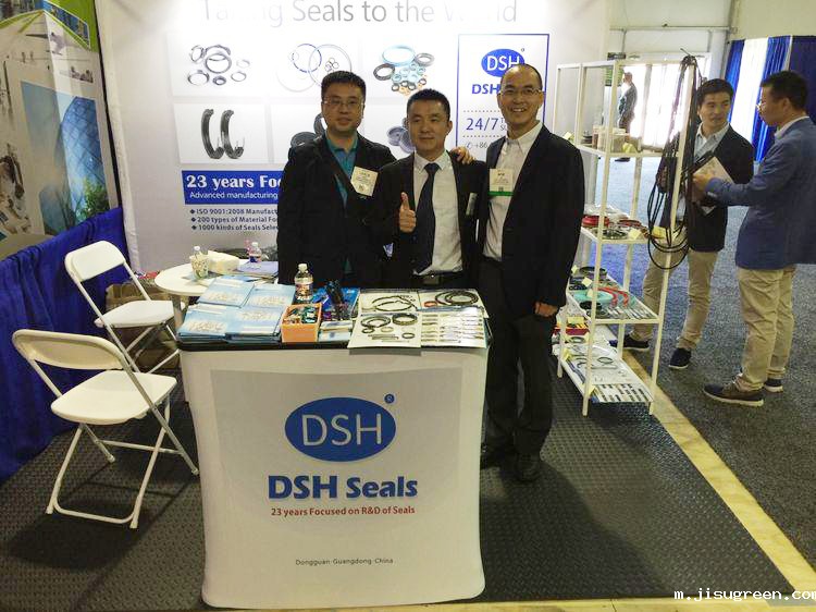 12诚挚的感谢：嘉诺集团雷董、上海嘉诺密封陈总亲临点点taptap手机官网密封展会现场指导工作！