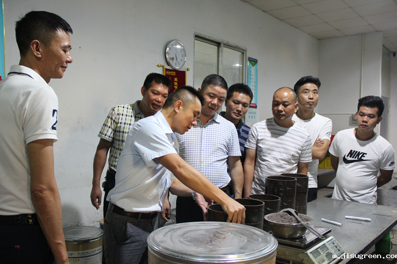 点点taptap手机官网胡燕林总经理亲自讲解密封产品压制车间