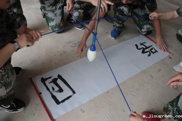 点点taptap手机官网人团队在玩神笔马良游戏